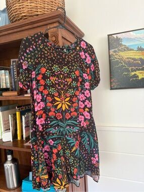 Floral Black Short-Sleeve Swing Dress